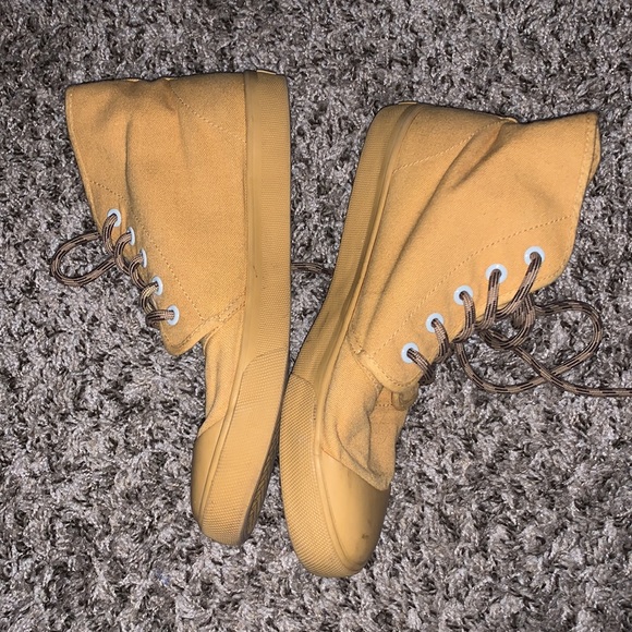 Bangs Shoes - Picture 4 of 5